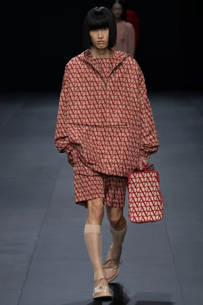 Look 30
